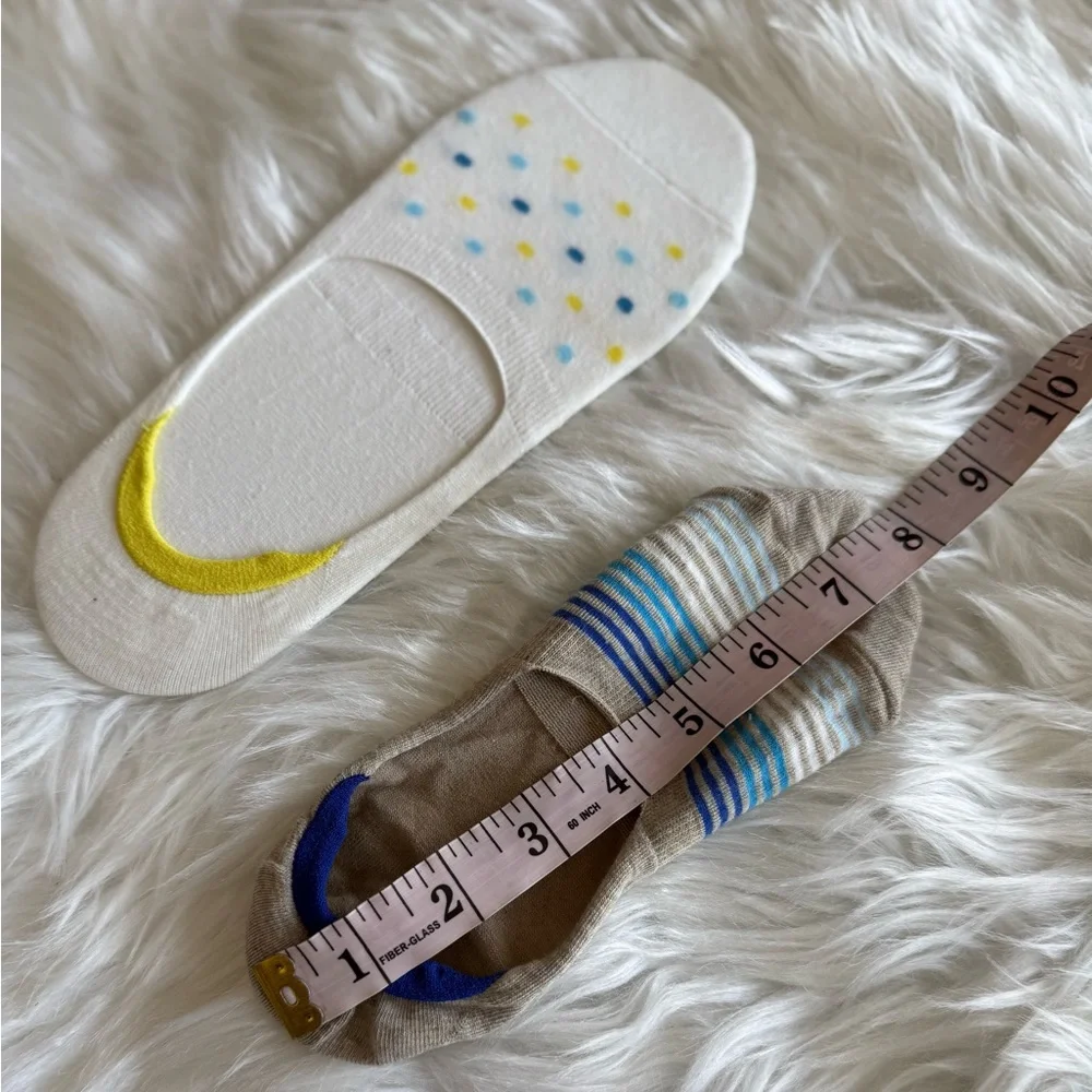 Brand New Women’s No Show Socks 2 Pairs, Brand and Size Unknown